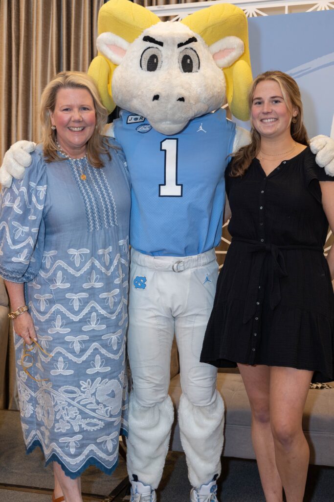 CWLC 2022 Annual Meeting attendees with Rameses